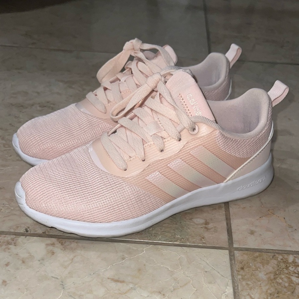 Adidas Pink Sneakers Modern Design